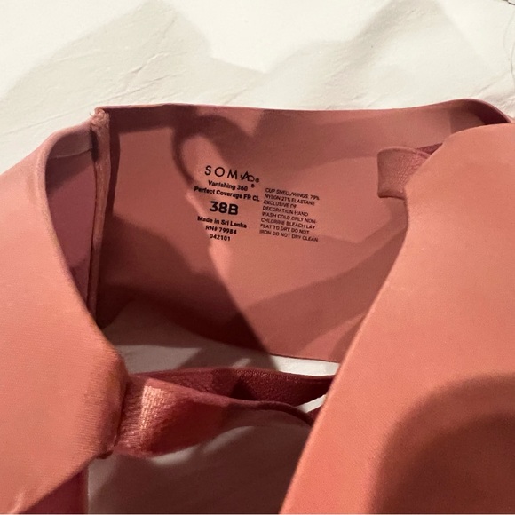 SOMA Vanishing 360, Perfect Coverage NWT. Size 38B, front closure. - Picture 3 of 4